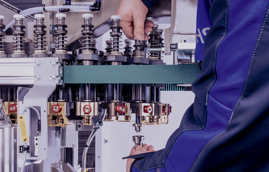 FLEXIBLE PRODUCTION WITH FASTER NECK CHANGES ON THE STRETCH BLOW MOLDER BY KHS